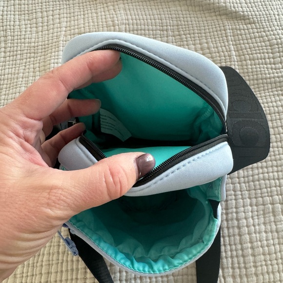 Corkcicle cross body - Picture 3 of 3